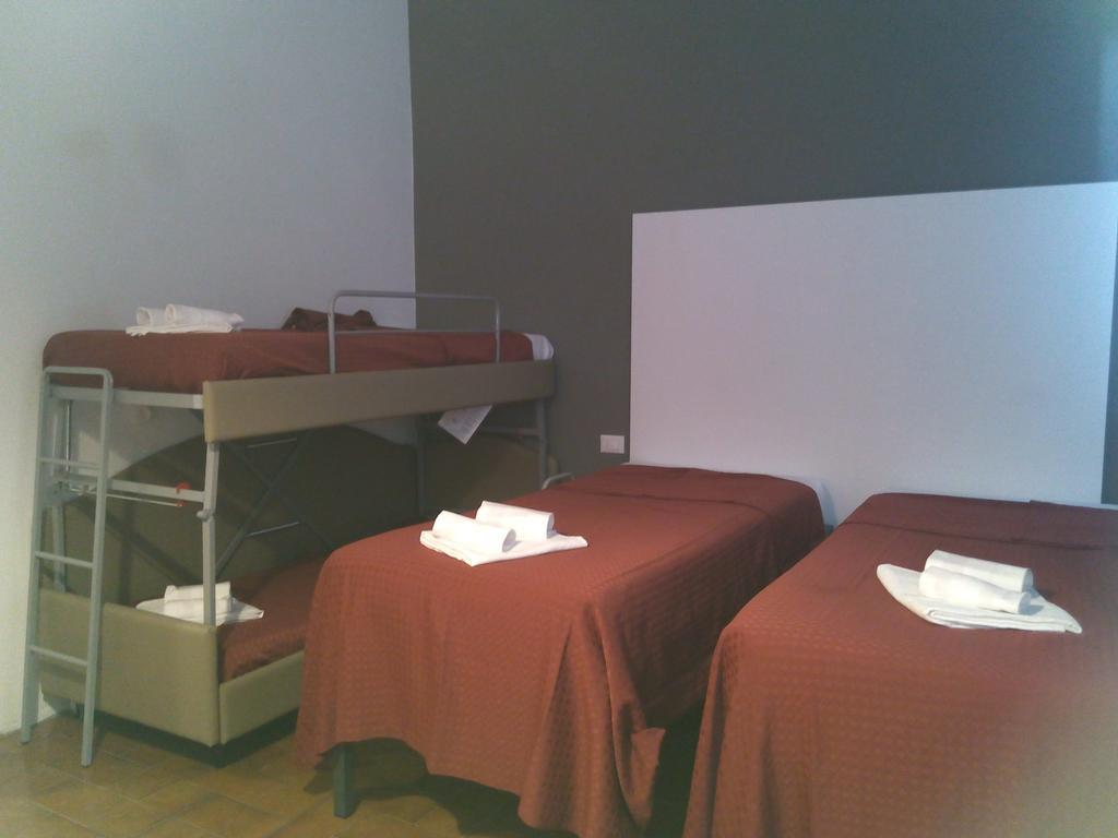 Hotel Piccola Firenze Firenzuola Habitación foto
