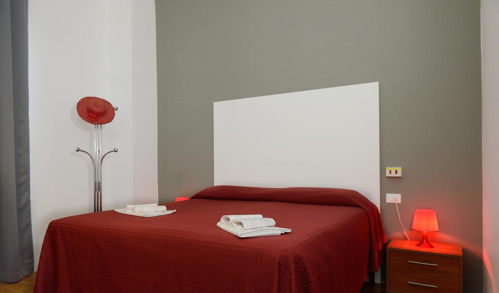 Hotel Piccola Firenze Firenzuola Habitación foto