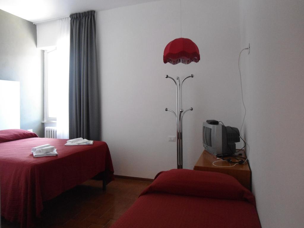 Hotel Piccola Firenze Firenzuola Habitación foto